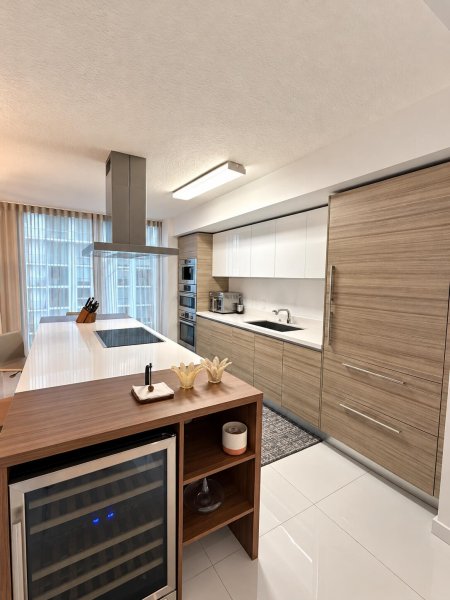 Aluguel de apartamento no Parque Towers at St. Tropez 5-2407