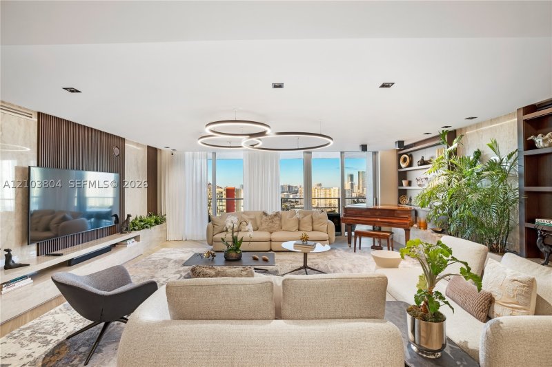 Aluguel de apartamento no Parque Towers at St. Tropez 5-2403