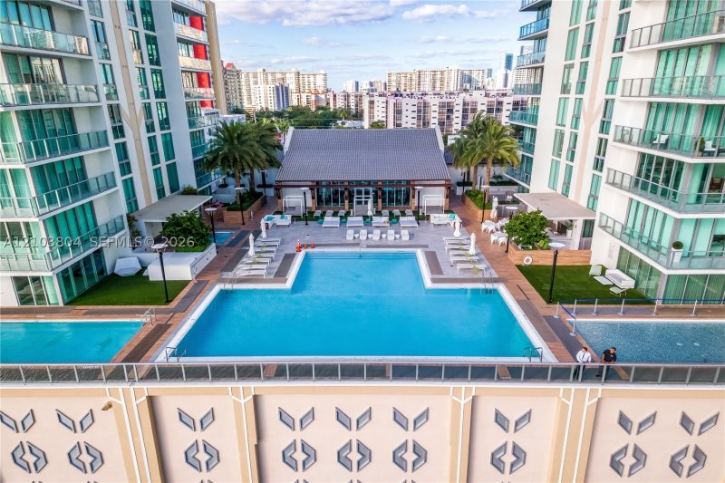 Aluguel de apartamento no Parque Towers at St. Tropez 5-2403