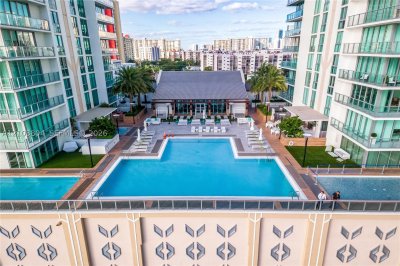 Aluguel de apartamento no Parque Towers at St. Tropez 5-2403