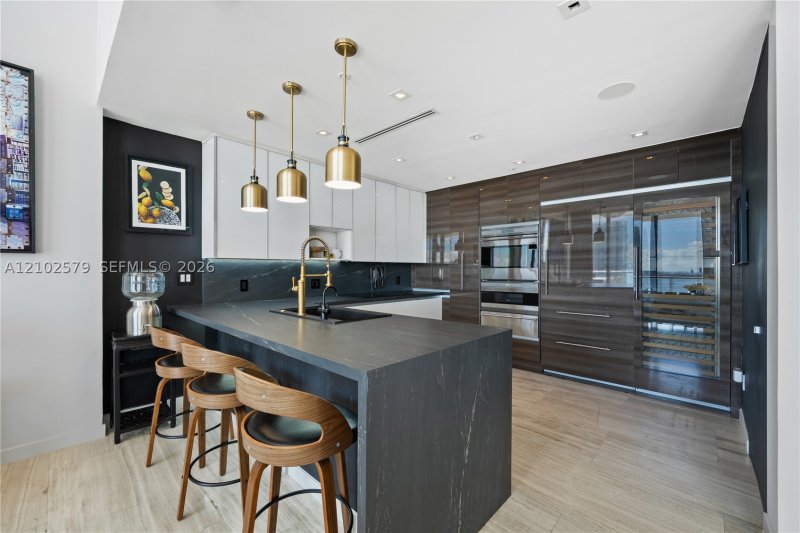 Condo for sale at Midtown Miami 2 PH207