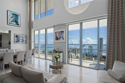 Comprar apartamento en Midtown Miami 2 PH207
