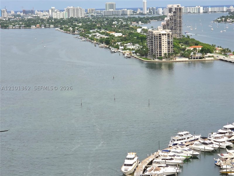 Comprar apartamento en Opera Tower 2808