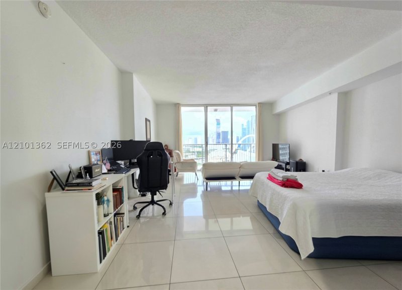 Comprar apartamento en Opera Tower 2808