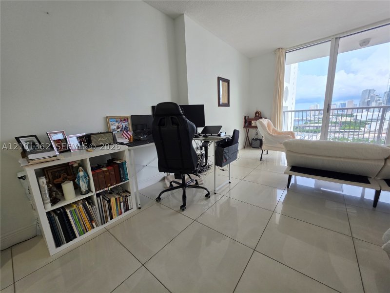 Comprar apartamento en Opera Tower 2808