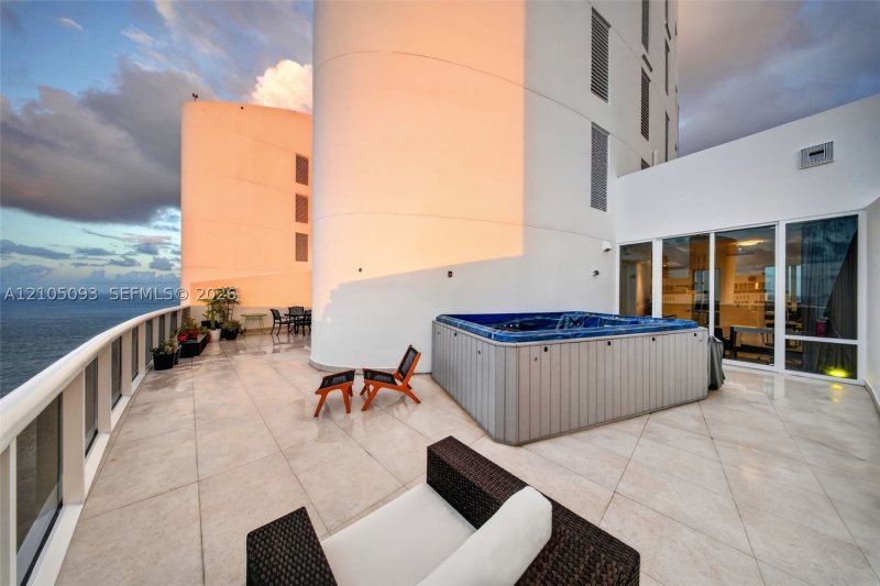 Comprar apartamento en Trump Palace TS-5506