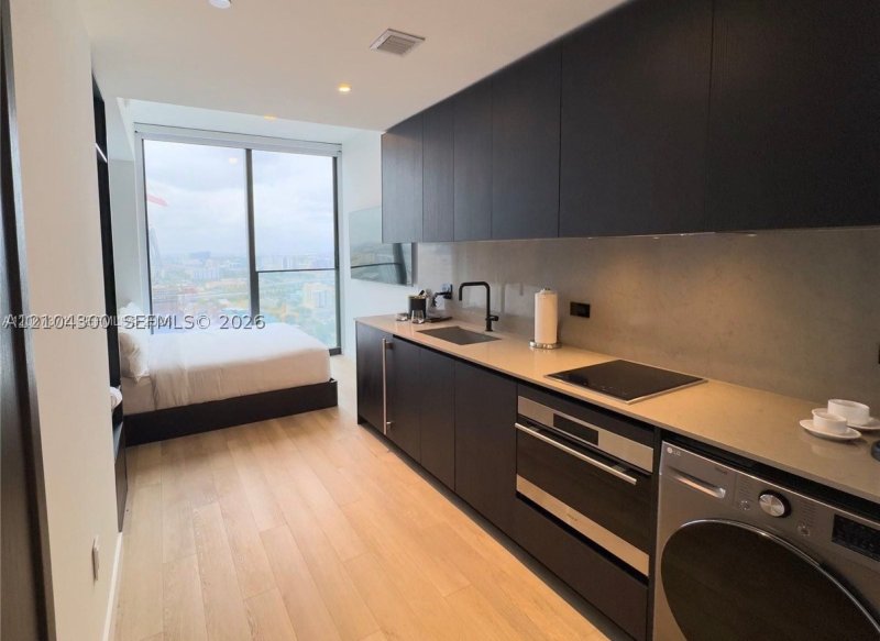 Condo for sale at E11EVEN Hotel & Residences 2512B