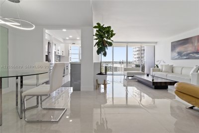 Del Prado Aventura Apt #801