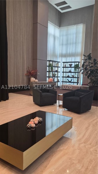 Comprar apartamento en The Plaza Tower I 1210