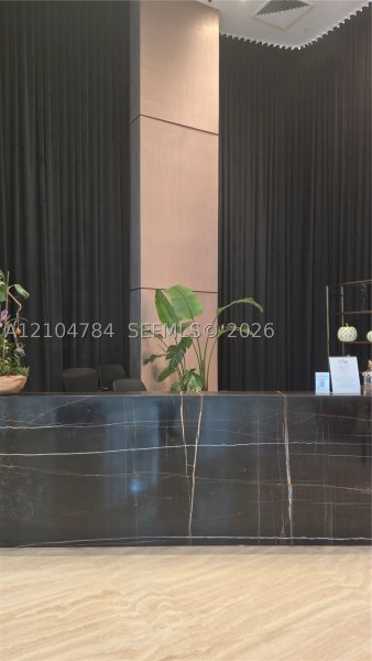 Comprar apartamento en The Plaza Tower I 1210