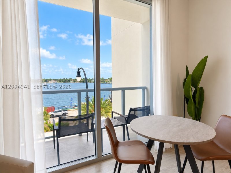 Comprar apartamento en Costa Hollywood N330