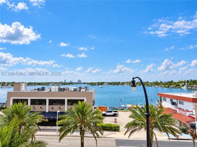 Comprar apartamento en Costa Hollywood N330