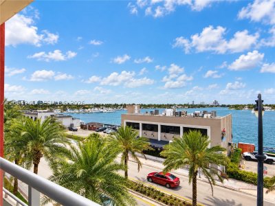 Comprar apartamento en Costa Hollywood N330