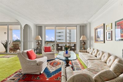 Comprar apartamento no Caravelle Condo 6D