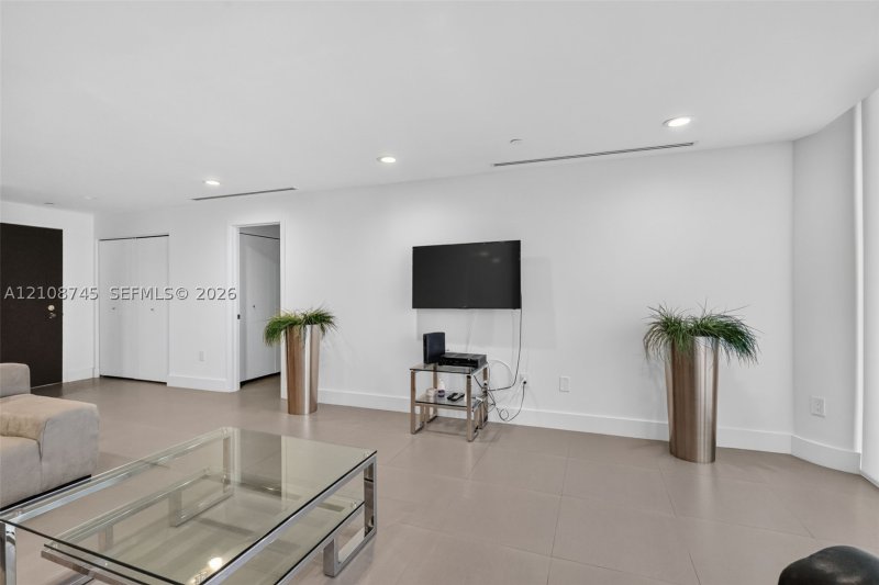 Apartment for rent at 4000 Williams Island 503