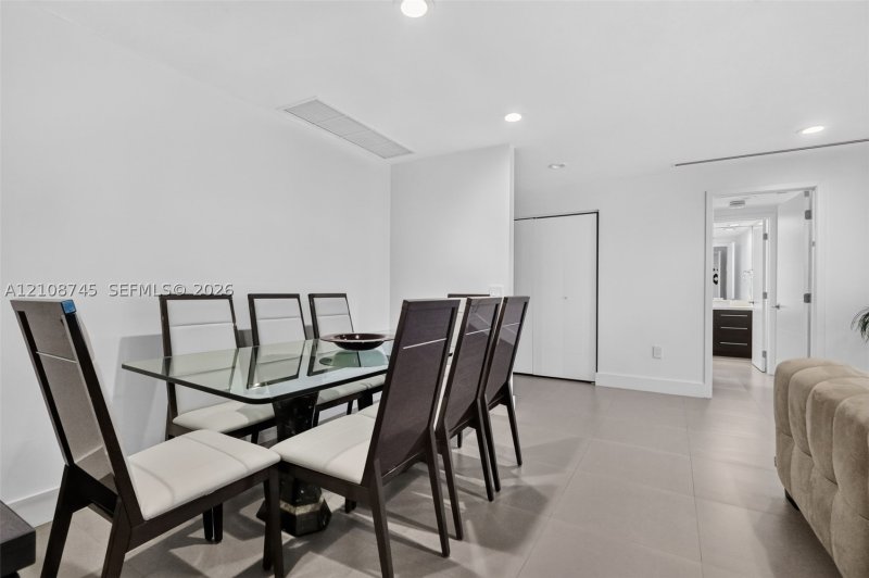 Apartment for rent at 4000 Williams Island 503