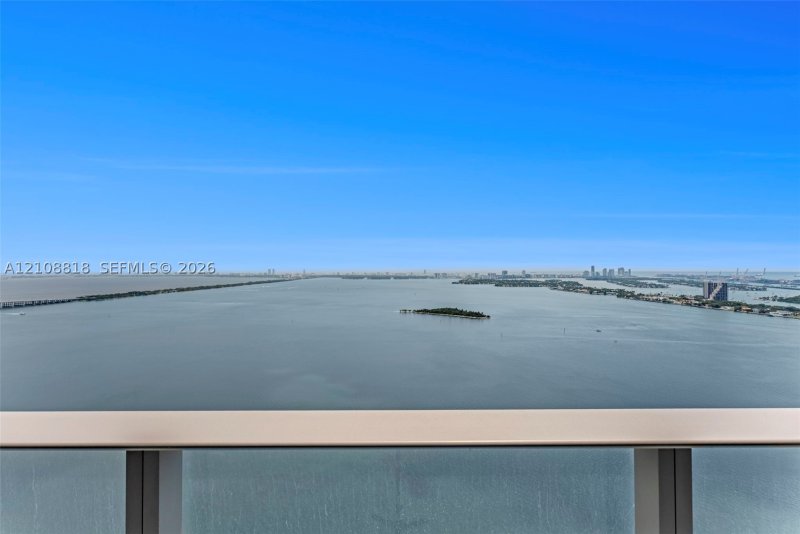 Aluguel de apartamento no Aria Reserve Miami 3706