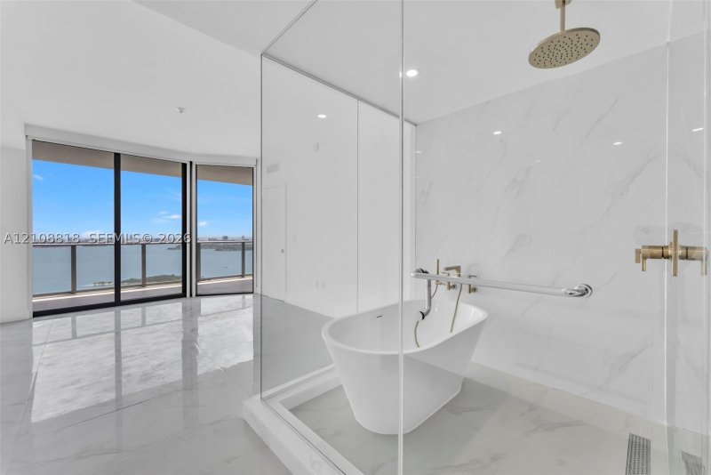 Aluguel de apartamento no Aria Reserve Miami 3706