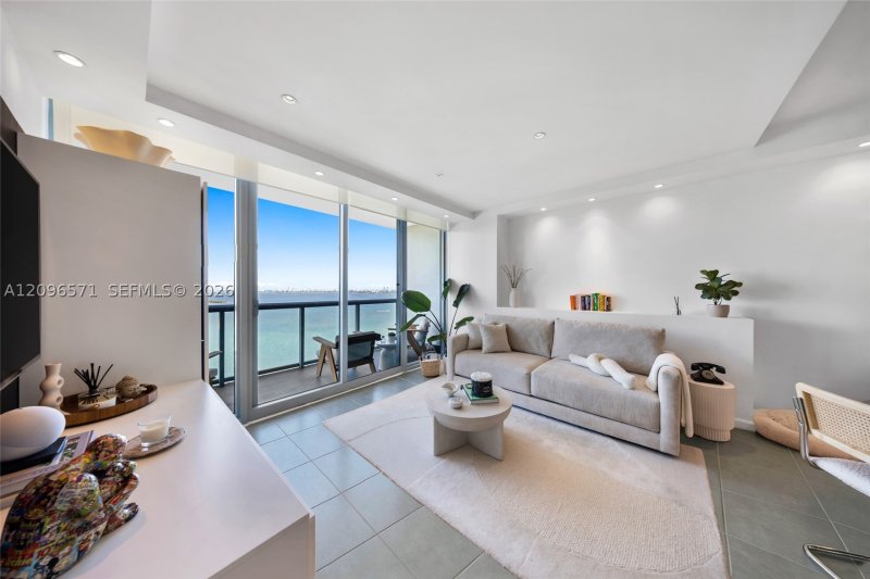 Apartment for rent at Blue Condominium 2911
