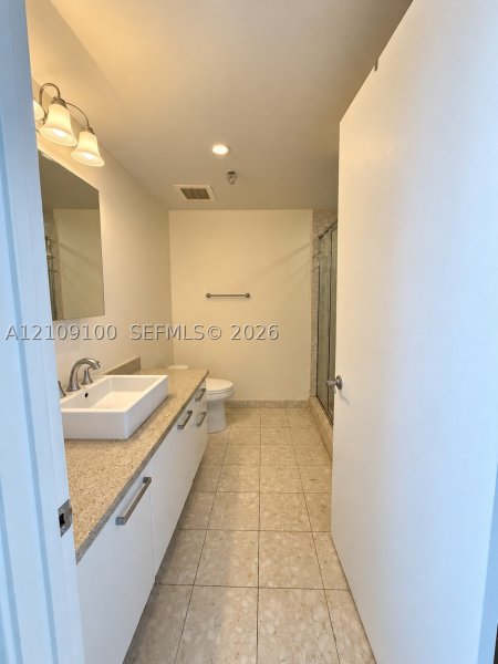Aluguel de apartamento no Latitude On The River 2400
