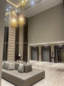 Alquiler de apartamento en Brickell Ten 808