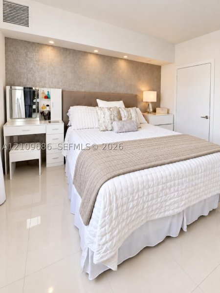 Condo for sale at 500 Brickell West Tower 3502