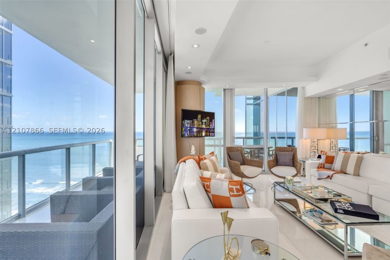 Comprar apartamento no Jade Ocean 2608