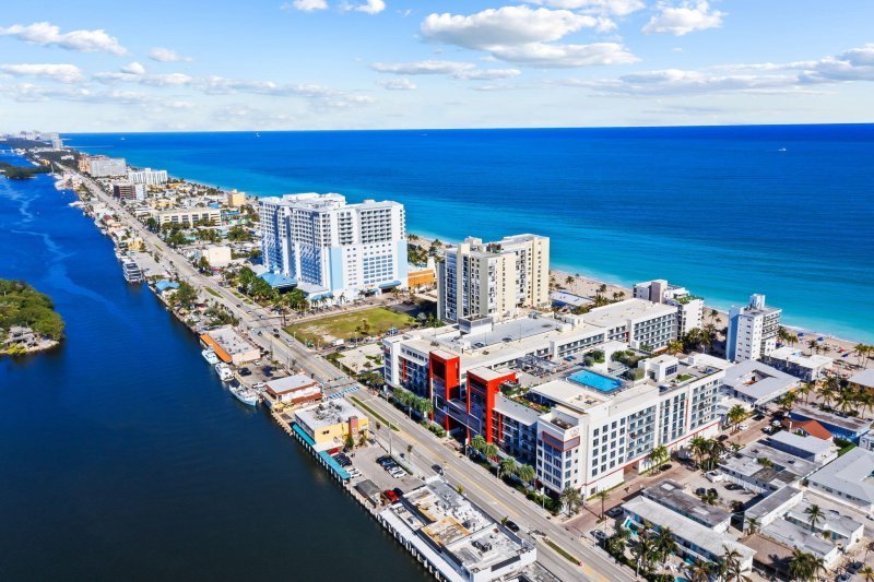 Comprar apartamento no Costa Hollywood N306