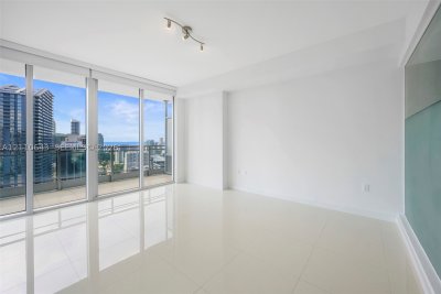 Aluguel de apartamento no Mint at Riverfront 3603