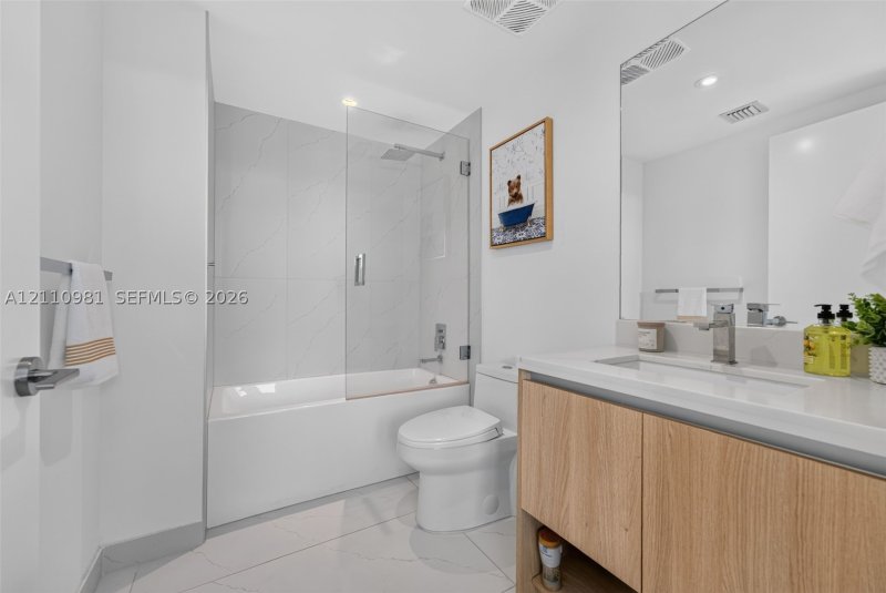 Aluguel de apartamento no Alana Bay Harbor Island 401