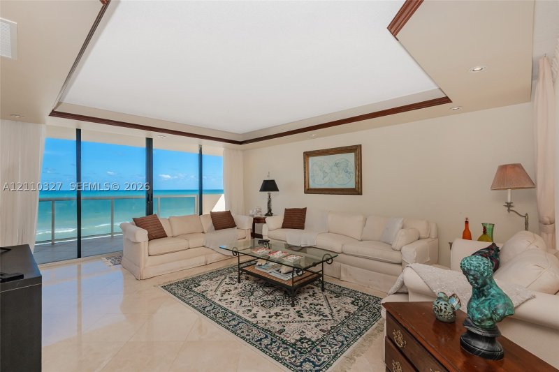 Comprar apartamento en L`Excellence 1005