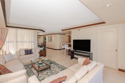 Comprar apartamento en L`Excellence 1005
