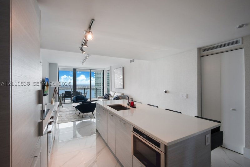 Apartment for rent at Paraiso Bay Miami 3504
