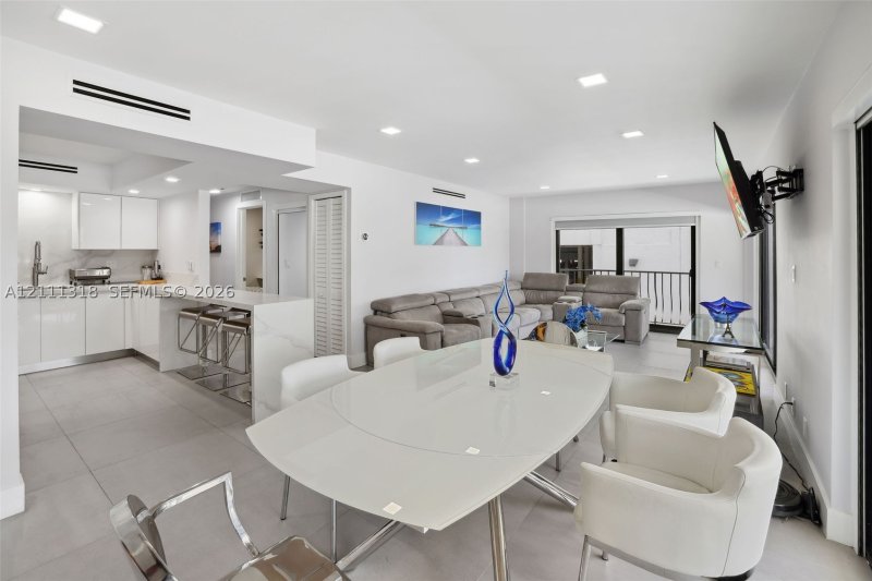 Property photo # 4
