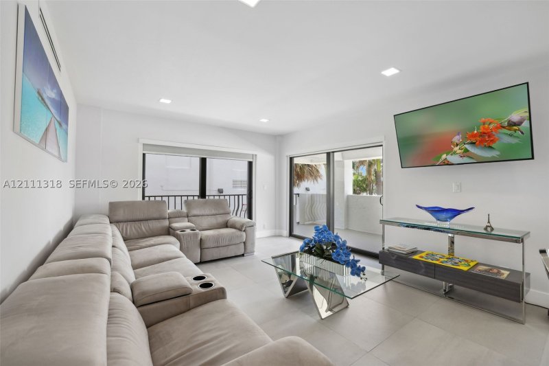 Property photo # 6