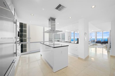 Comprar apartamento no Jade Ocean 1508