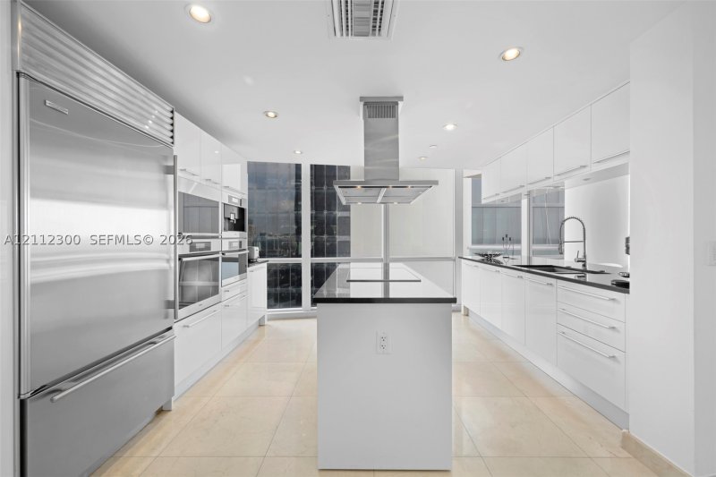 Comprar apartamento no Jade Ocean 1508