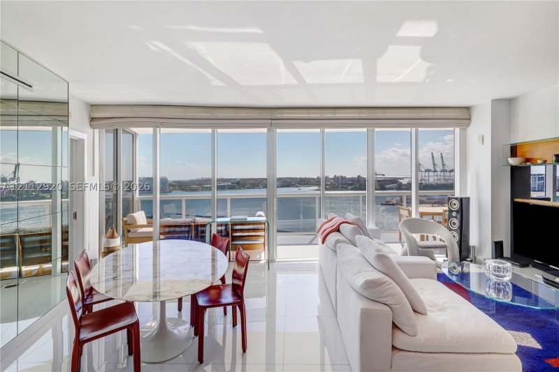 Condo for sale at Murano Grande 1404