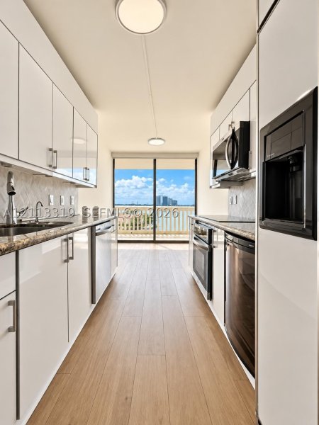 Apartment for rent at 1000 Williams Island 712