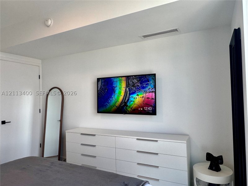 Condo for sale at YotelPad Miami 2105