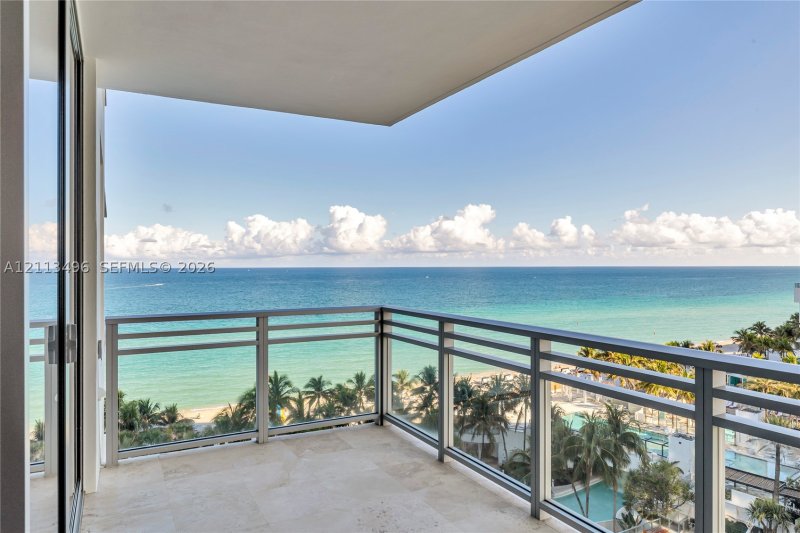 Condo for sale at Diplomat Residences 1003