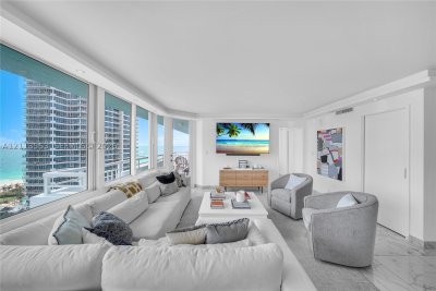 Comprar apartamento no South Pointe Tower 2106