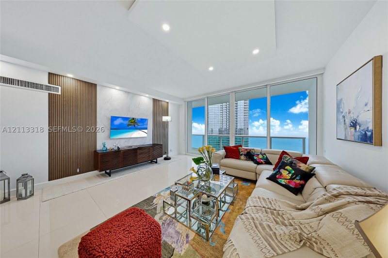 Apartment for rent at Arlen House PH06