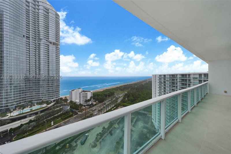 Apartment for rent at Arlen House PH06