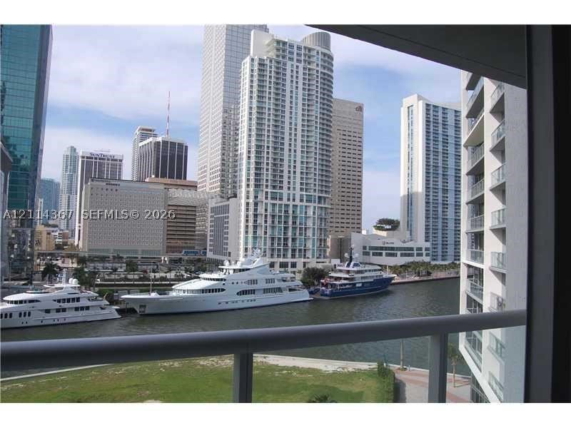 Condo for sale at Icon Brickell Tower I 612
