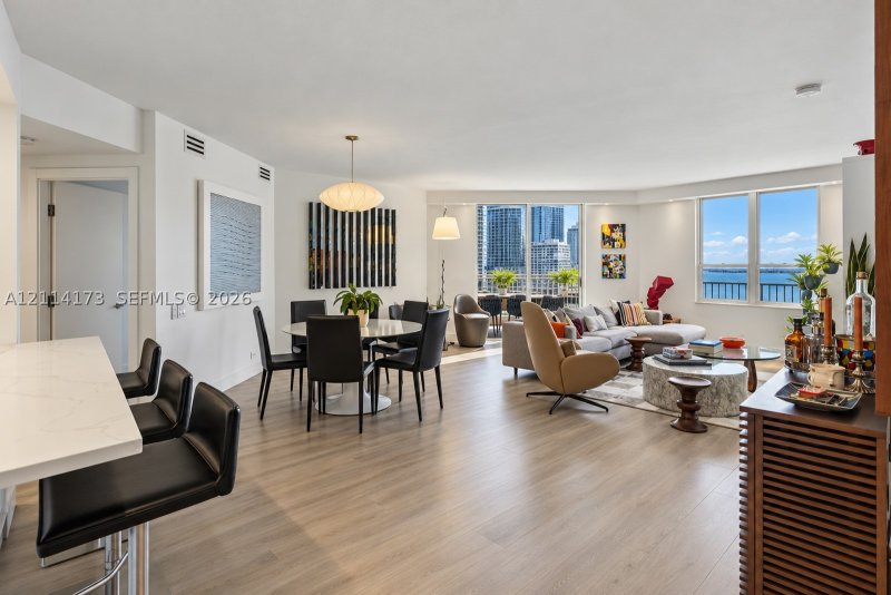 Comprar apartamento en Courvoisier Courts 1012
