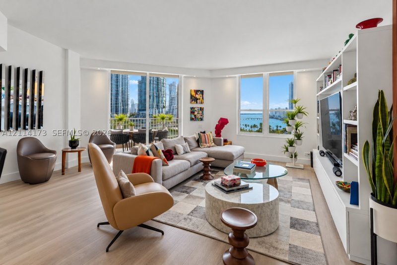 Comprar apartamento en Courvoisier Courts 1012