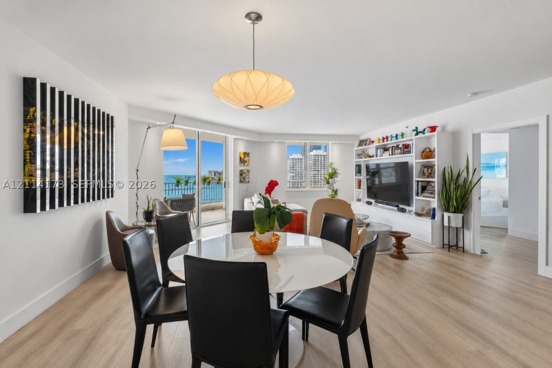Comprar apartamento en Courvoisier Courts 1012