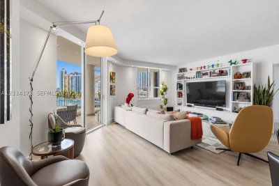 Comprar apartamento en Courvoisier Courts 1012