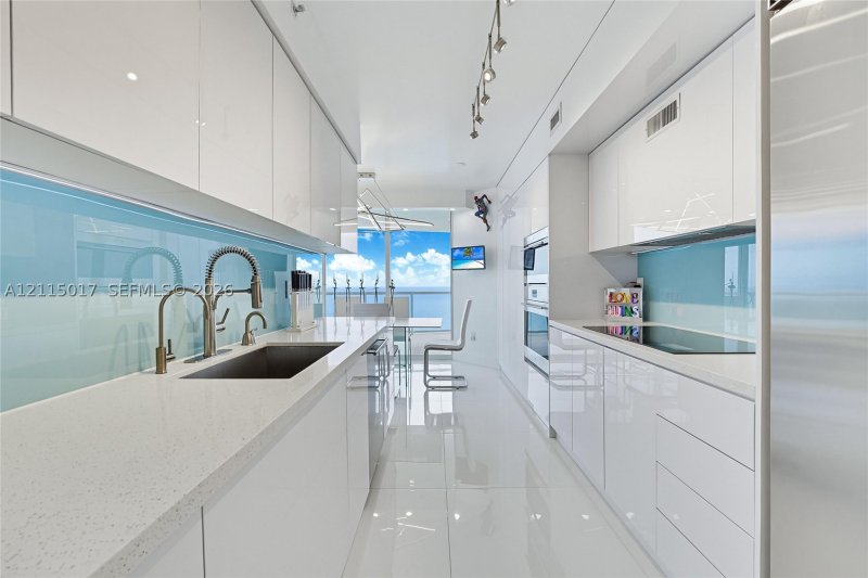 Condo for sale at Millennium 2902